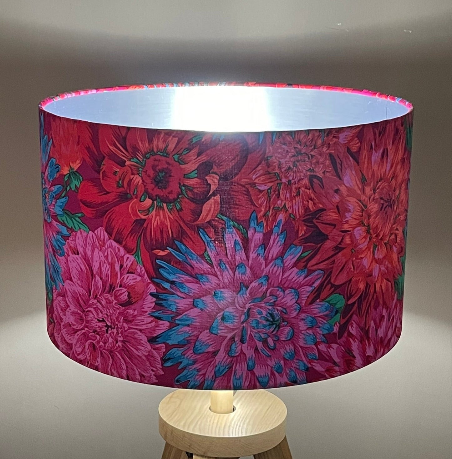 pink-red-blue-flower-lampshade-silver-lining