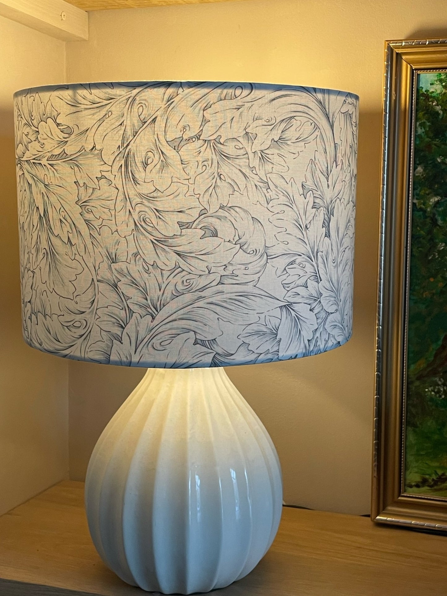 William-Morris-Acanthus-scroll-grey-white-table-lampshade