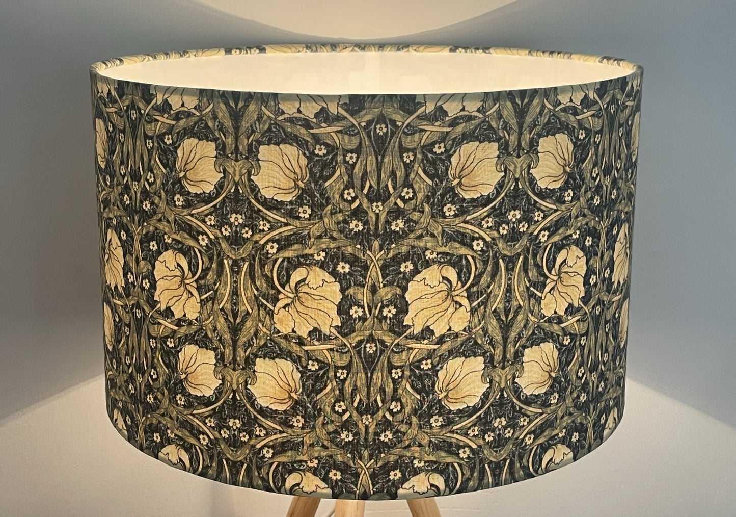 William-Morris-pimpernel-lampshade-green-blue-light