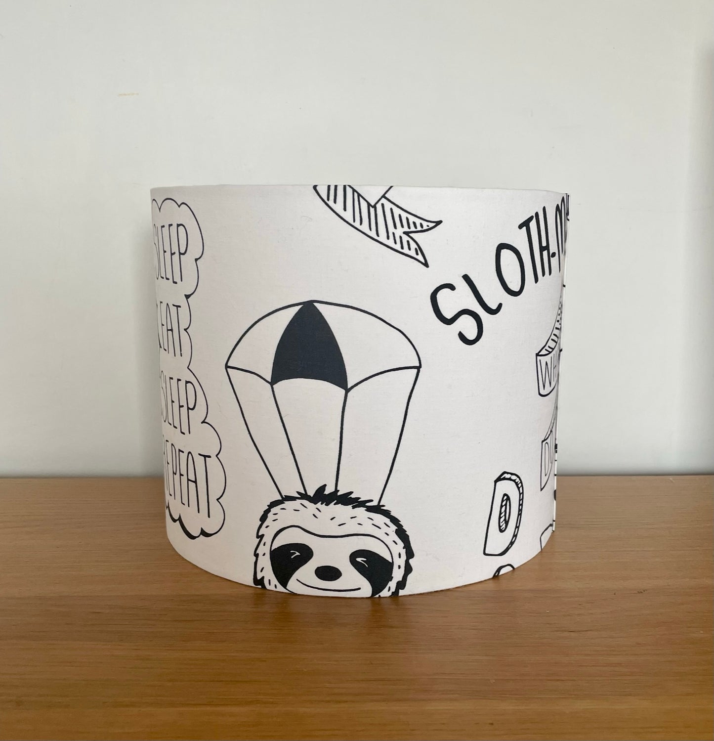 bespoke-Sloth-lampshade