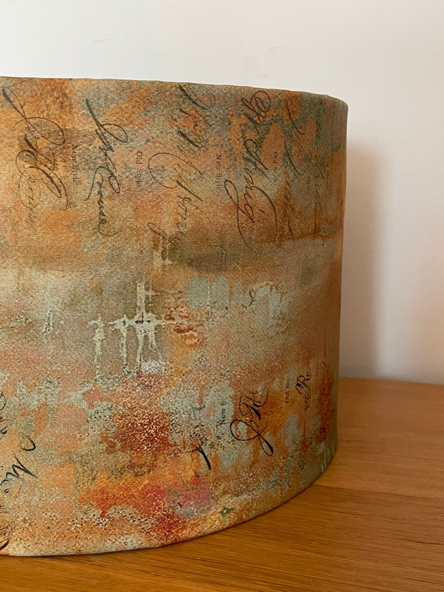 Writing Specimen Orange Green Lampshade