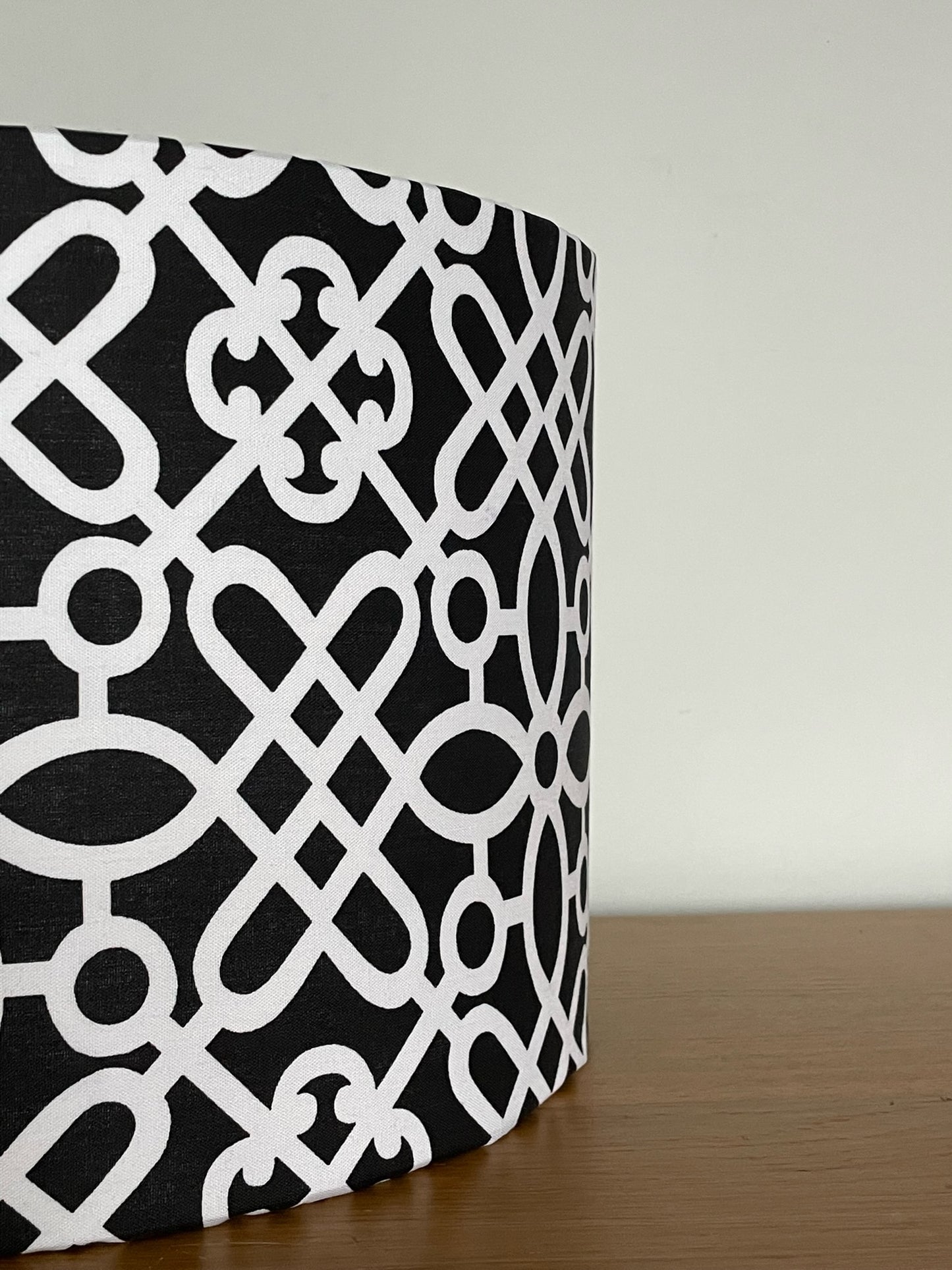 Black-and-white-moroccan-lampshade-inticate