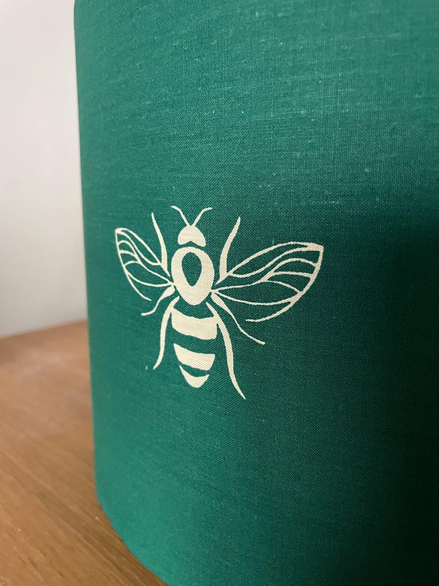    Emerald-bottle-green-lampshade-with-bees