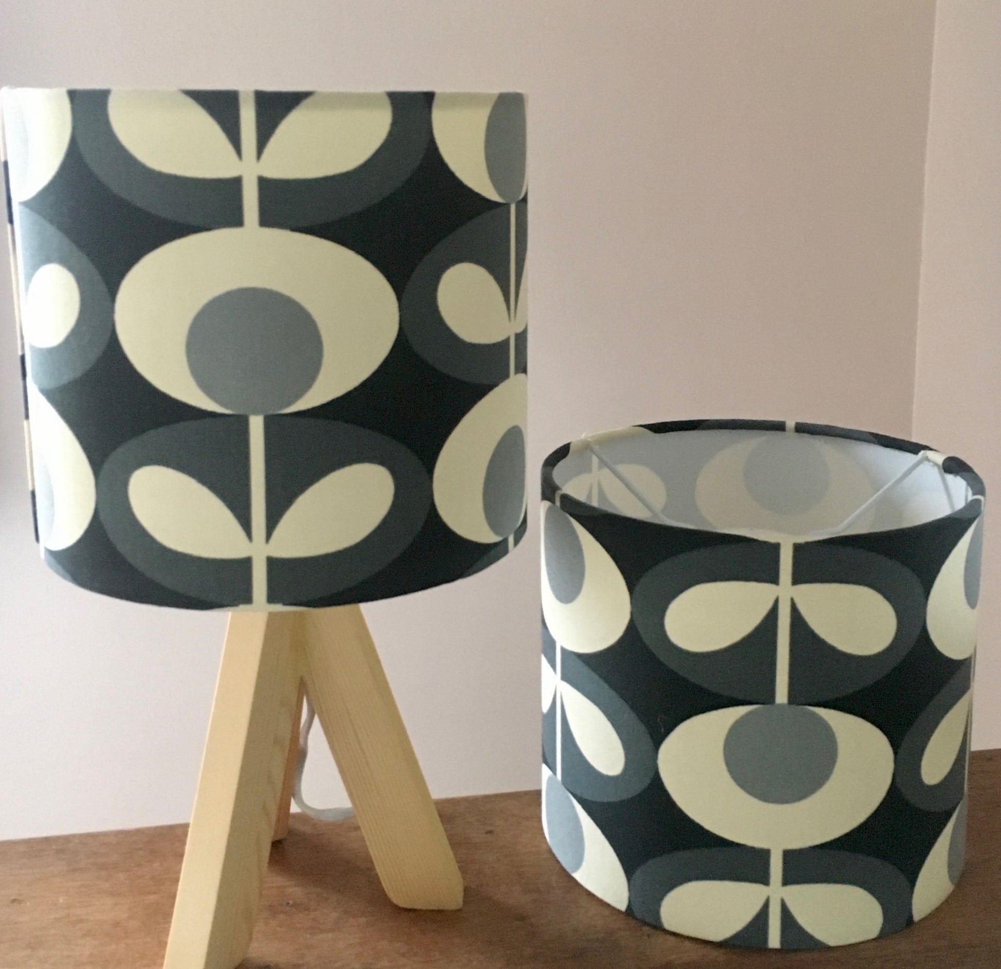 Orla-kiely-grey-oval-flower-bedside-table-lamp