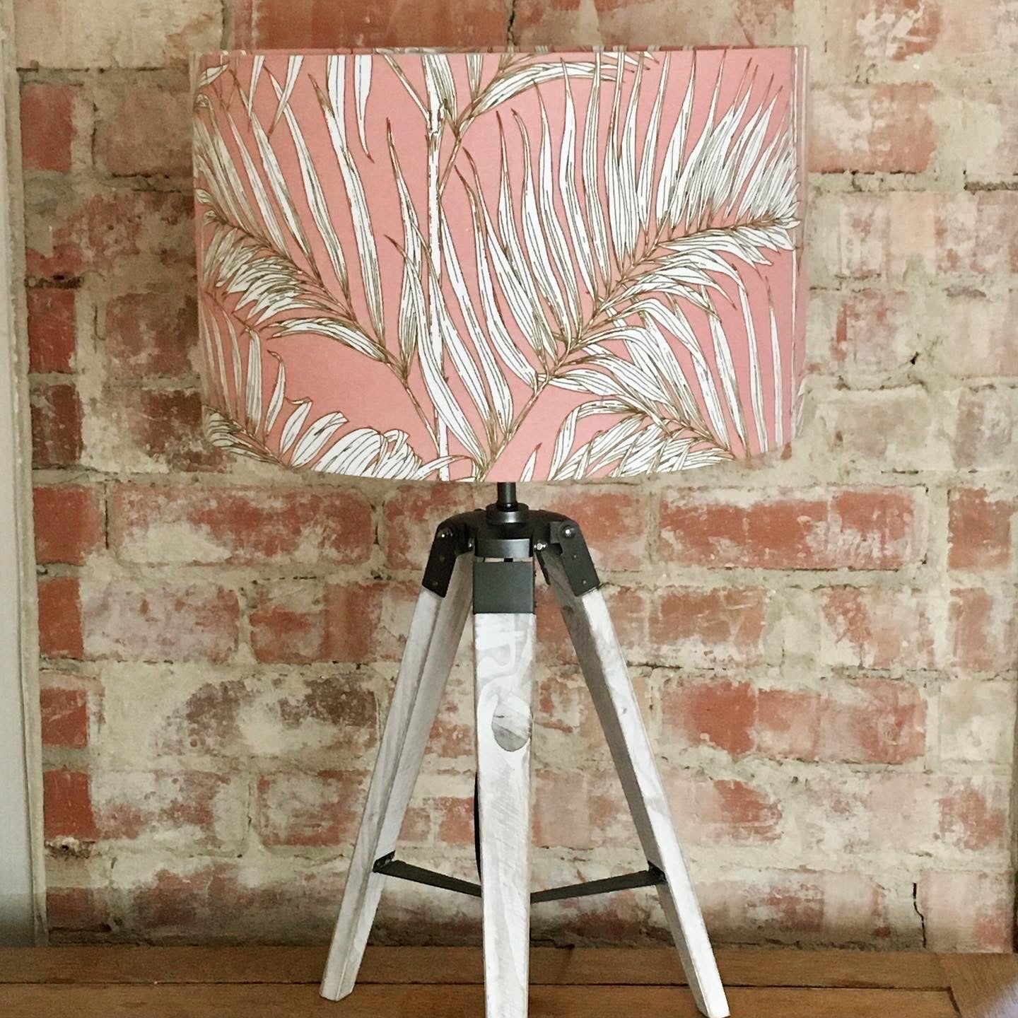 Pink-palm-leaf-table-lampshade