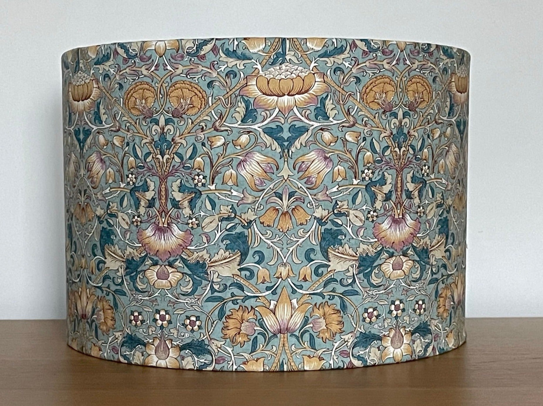    William-Morris-Lodden-lampshade-table-lamp