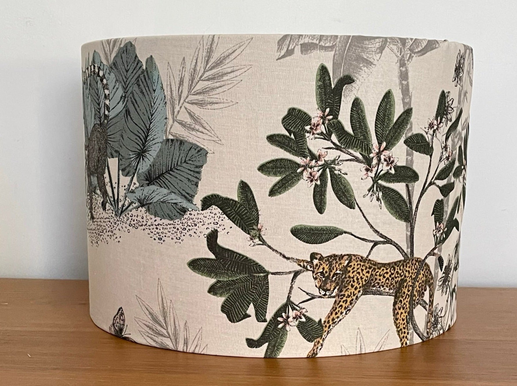    jungle-anima-lampshade-leopard