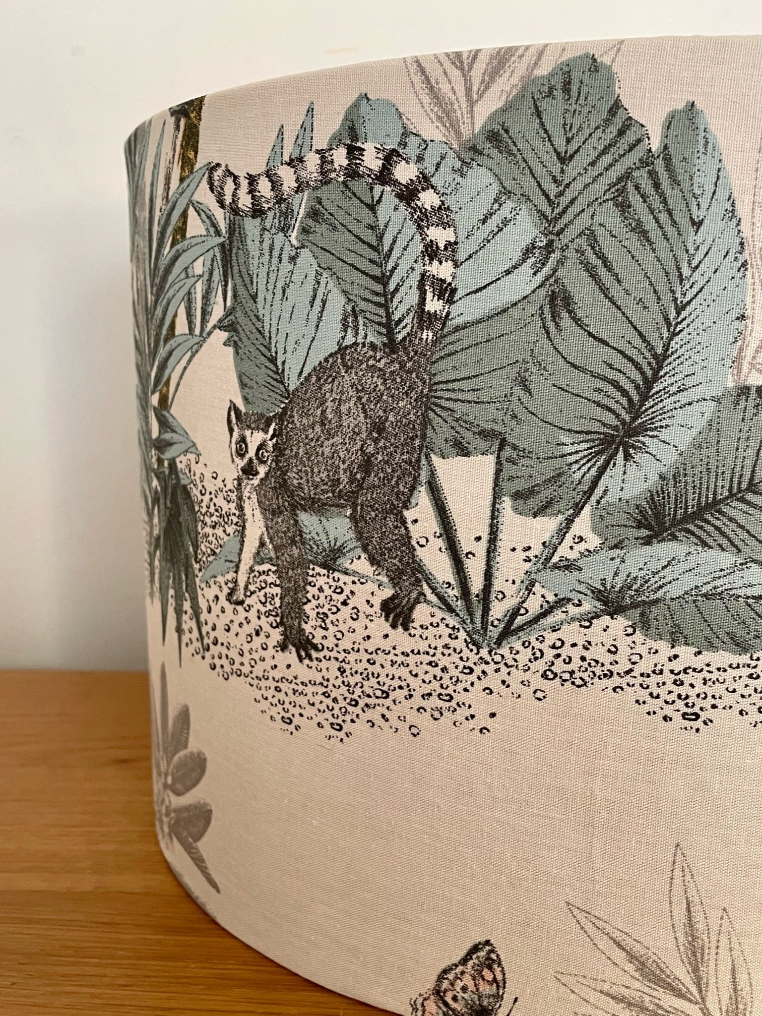    jungle-animal-lampshade