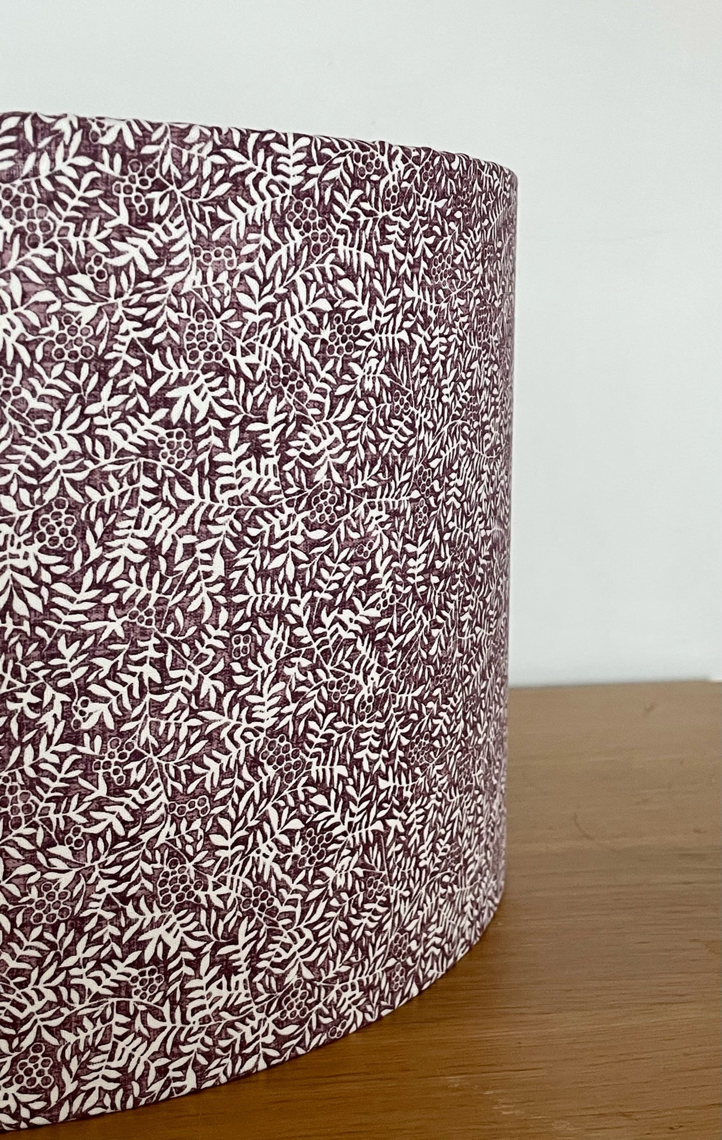    purple-and-white-speckle-flower-lampshade-table-floor-lamp