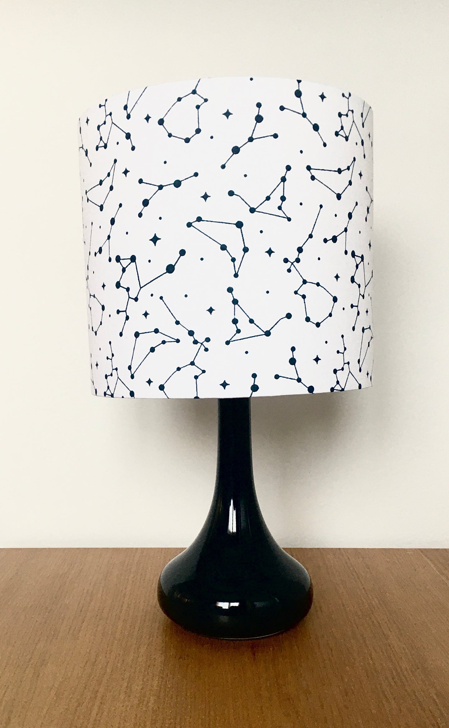 white-constellation-star-pattern-lampshade-bedside-lamp